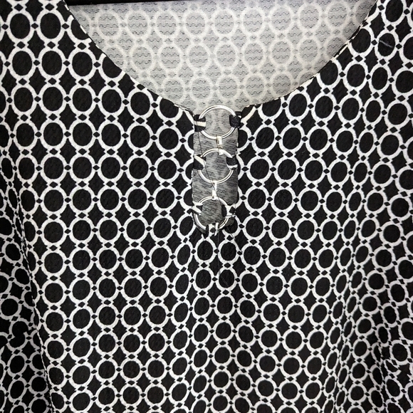 Tacera Ruffle Sleeve shift dress size 1X - Picture 6 of 6